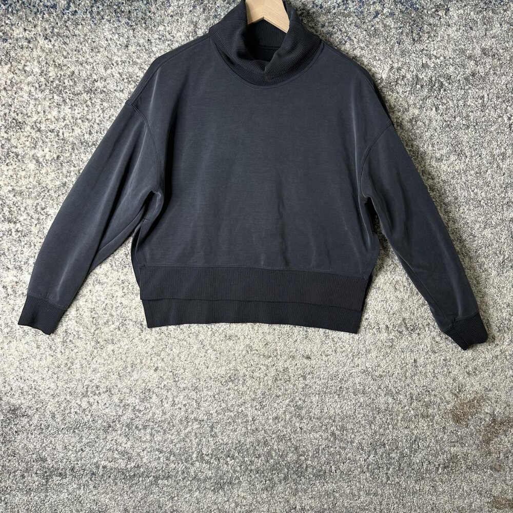 Lululemon Sweatshirt Womens Gray‎ Funnel Neck Cropped Pullover Logo Athleisure